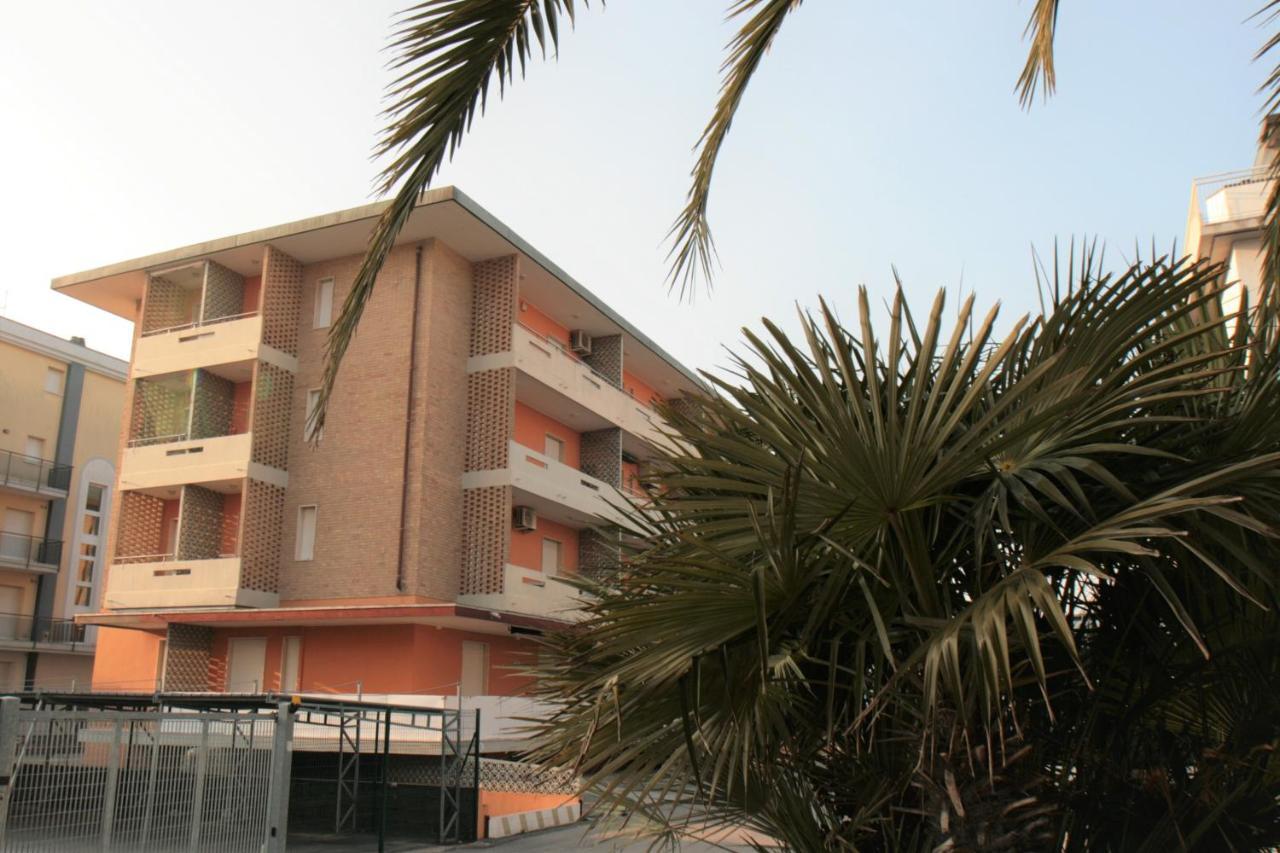 Residence Houston Lido di Jesolo Exterior foto